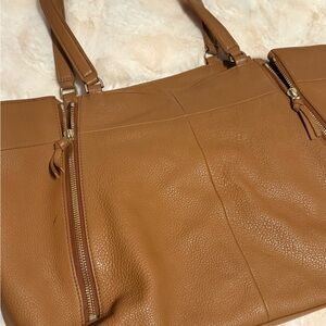 Gorgeous Tory Burch hobo